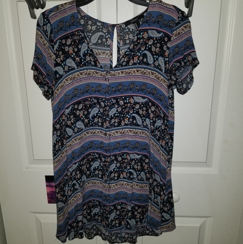 Short sleeve flowy dress